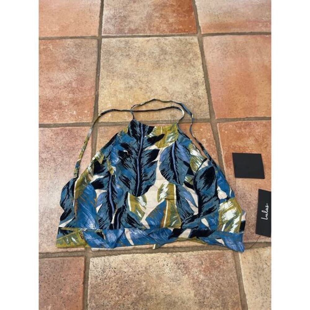 Lulus new with tags halter top Small